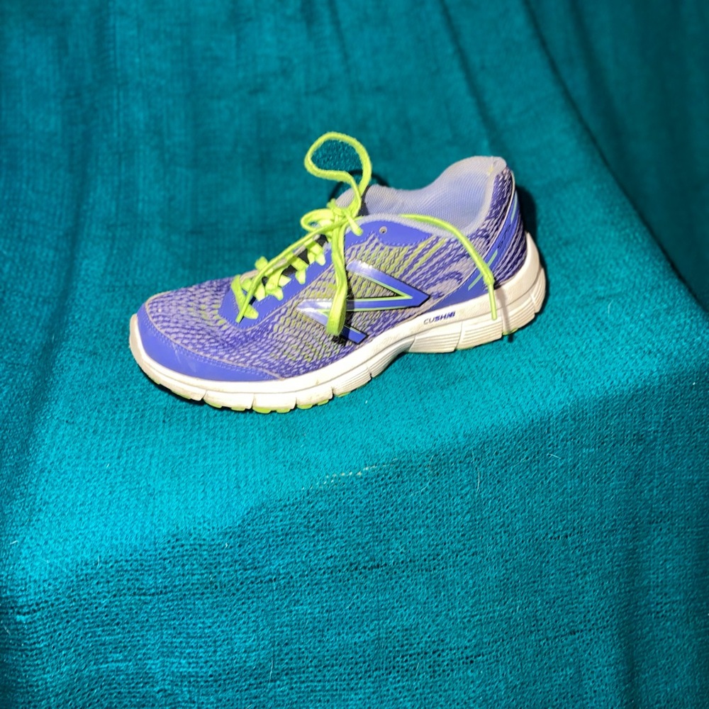 New Balance Cush Woman’s Running Shoes size 6.5 Purple / Lime Green